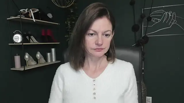 Snapshot of VivianWILD chatting on 17, 10, 2025 VivianWILD online show from 17, 10, 2025