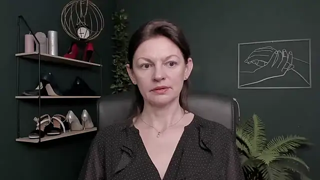 Snapshot of VivianWILD chatting on 13, 11, 2025 VivianWILD online show from 13, 11, 2025