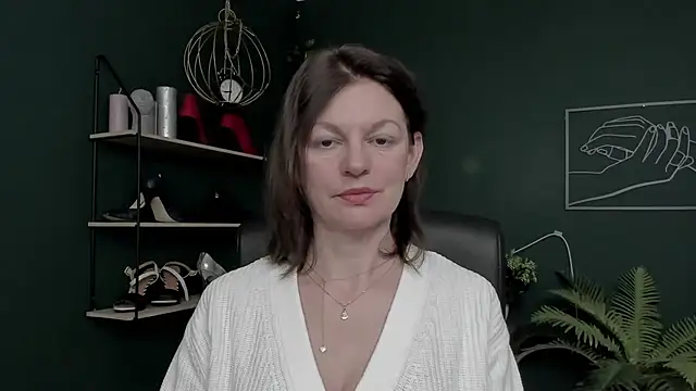 Snapshot of VivianWILD chatting on 25, 11, 2025 VivianWILD online show from 25, 11, 2025