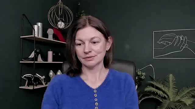 Snapshot of VivianWILD chatting on 12, 1, 2026 VivianWILD online show from 12, 1, 2026