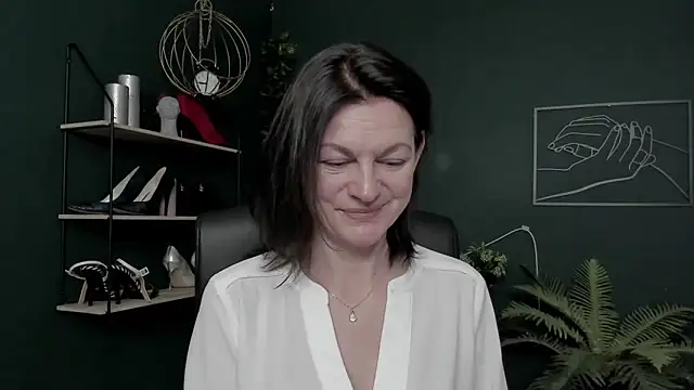 Snapshot of VivianWILD chatting on 19, 1, 2026 VivianWILD online show from 19, 1, 2026