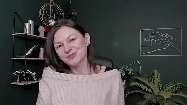 Snapshot of VivianWILD chatting on 4, 2, 2026 VivianWILD online show from 4, 2, 2026