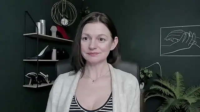 Snapshot of VivianWILD chatting on 10, 2, 2026 VivianWILD online show from 10, 2, 2026