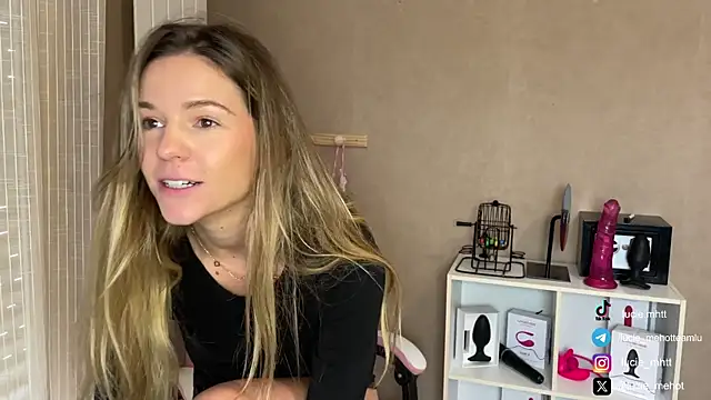 lucie mehott online show from 25, 9, 2025