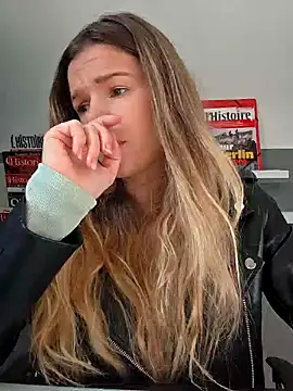 lucie mehott online show from 2, 10, 2025