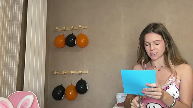 lucie mehott online show from 19, 10, 2025