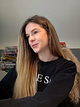 lucie mehott online show from 4, 12, 2025