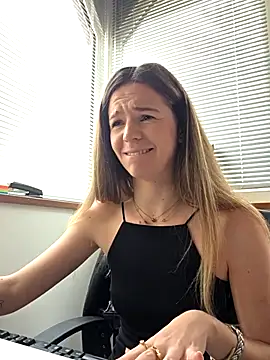 Snapshot of lucie_mehott chatting on 30, 3, 2026 lucie mehott online show from 30, 3, 2026