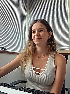 Snapshot of lucie_mehott chatting on 8, 6, 2026 lucie mehott online show from 8, 6, 2026