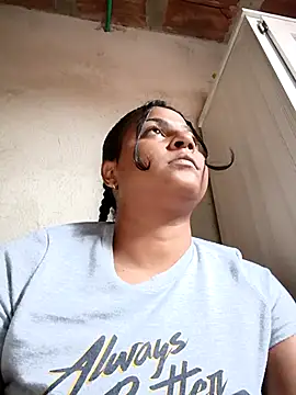 Snapshot of Giselabrunette25 chatting on 15, 1, 2026 Giselabrunette25 online show from 15, 1, 2026