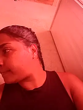 Snapshot of Giselabrunette25 chatting on 4, 2, 2026 Giselabrunette25 online show from 4, 2, 2026