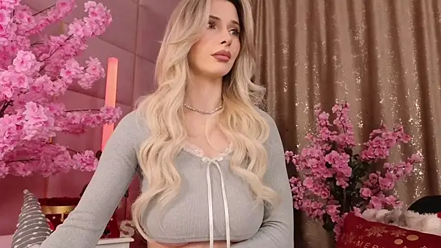 Elliblue online show from 16, 12, 2025