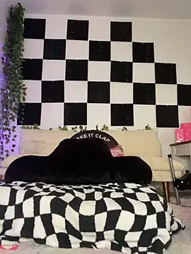 Snapshot of yummyrina chatting on 22, 4, 2026 yummyrina online show from 22, 4, 2026