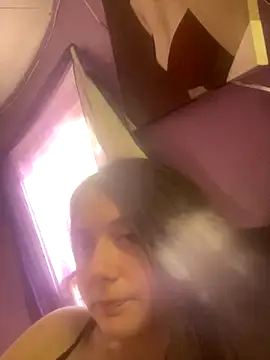 Snapshot of itzcheyduh chatting on 17, 10, 2025 itzcheyduh online show from 17, 10, 2025