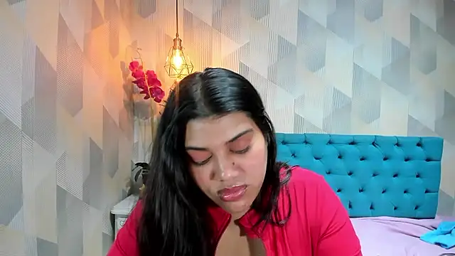 Snapshot of LindaBreeS chatting on 3, 6, 2026 LindaBreeS online show from 3, 6, 2026