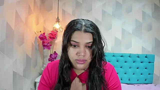 Snapshot of LindaBreeS chatting on 19, 6, 2026 LindaBreeS online show from 19, 6, 2026