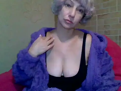 Lorie Carrie online show from 2, 1, 2025