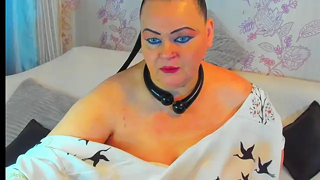 Snapshot of MilanaBiegert chatting on 5, 1, 2025 MilanaBiegert online show from 5, 1, 2025