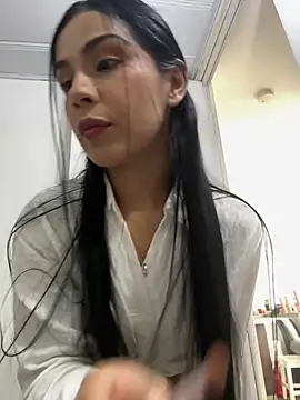 Snapshot of Nikothyna chatting on 5, 4, 2026 Nikothyna online show from 5, 4, 2026