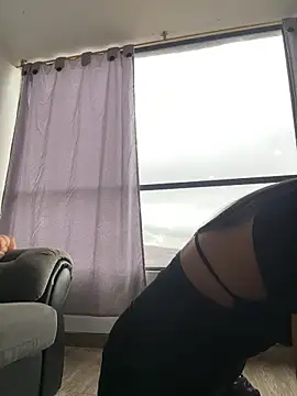 Snapshot of Nikothyna chatting on 17, 4, 2026 Nikothyna online show from 17, 4, 2026