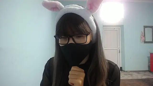 Snapshot of elllaaxx chatting on 21, 10, 2025 elllaaxx online show from 21, 10, 2025