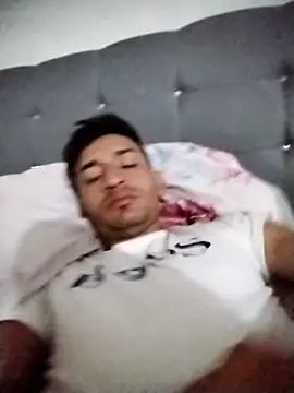 Snapshot of Yesiell chatting on 3, 11, 2025 Yesiell online show from 3, 11, 2025