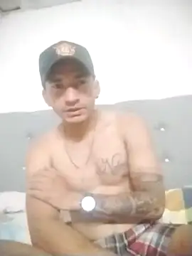 Snapshot of Yesiell chatting on 12, 11, 2025 Yesiell online show from 12, 11, 2025