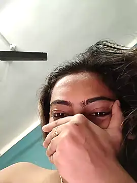 Snapshot of sexyindi_couple chatting on 2, 12, 2024 sexyindi couple online show from 2, 12, 2024