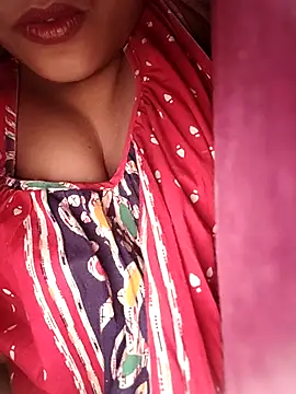 Snapshot of sexyindi_couple chatting on 27, 1, 2025 sexyindi couple online show from 27, 1, 2025