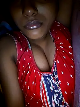 Snapshot of sexyindi_couple chatting on 5, 1, 2026 sexyindi couple online show from 5, 1, 2026