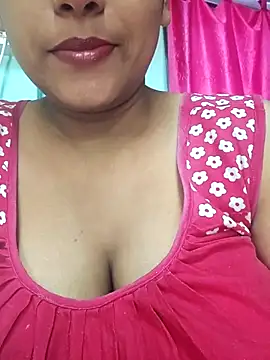 Snapshot of sexyindi_couple chatting on 7, 1, 2026 sexyindi couple online show from 7, 1, 2026