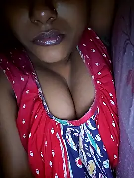 Snapshot of sexyindi_couple chatting on 9, 1, 2026 sexyindi couple online show from 9, 1, 2026