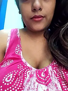 Snapshot of sexyindi_couple chatting on 11, 1, 2026 sexyindi couple online show from 11, 1, 2026