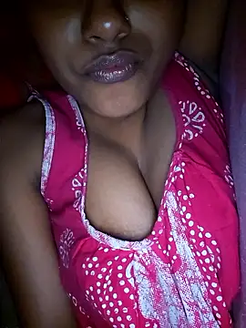 Snapshot of sexyindi_couple chatting on 14, 1, 2026 sexyindi couple online show from 14, 1, 2026