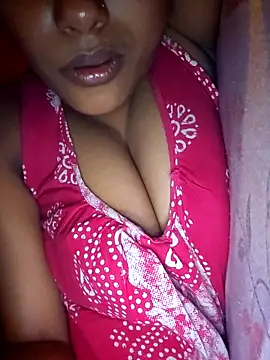 Snapshot of sexyindi_couple chatting on 16, 1, 2026 sexyindi couple online show from 16, 1, 2026