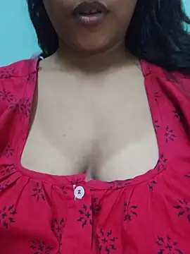 Snapshot of sexyindi_couple chatting on 22, 7, 2026 sexyindi couple online show from 22, 7, 2026