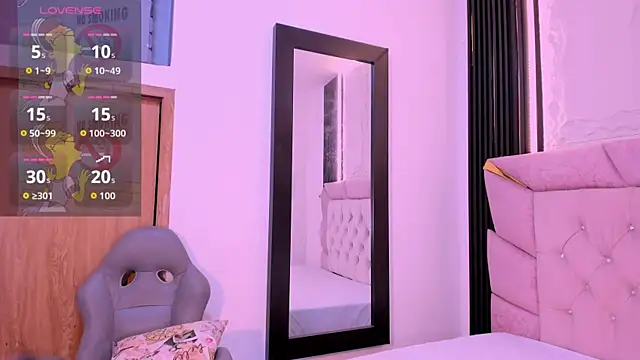 laurem-paulette online show from 4, 10, 2025