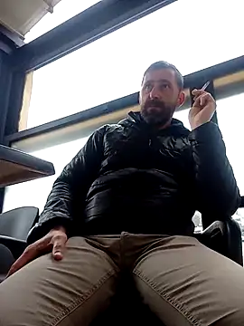 Snapshot of BZHsex chatting on 4, 3, 2025 BZHsex online show from 4, 3, 2025