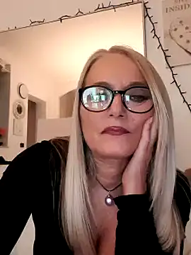 Snapshot of kikkastar chatting on 16, 12, 2024 kikkastar online show from 16, 12, 2024