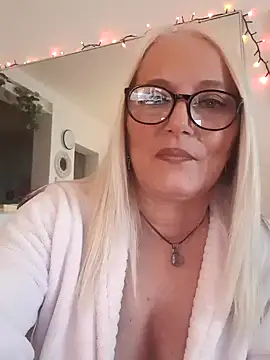 Snapshot of kikkastar chatting on 2, 1, 2025 kikkastar online show from 2, 1, 2025