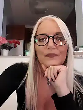 Snapshot of kikkastar chatting on 2, 1, 2025 kikkastar online show from 2, 1, 2025