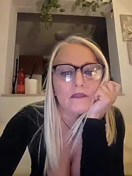 Snapshot of kikkastar chatting on 21, 3, 2025 kikkastar online show from 21, 3, 2025