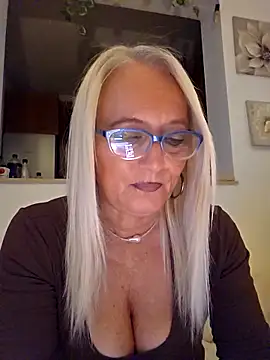 Snapshot of kikkastar chatting on 14, 9, 2025 kikkastar online show from 14, 9, 2025