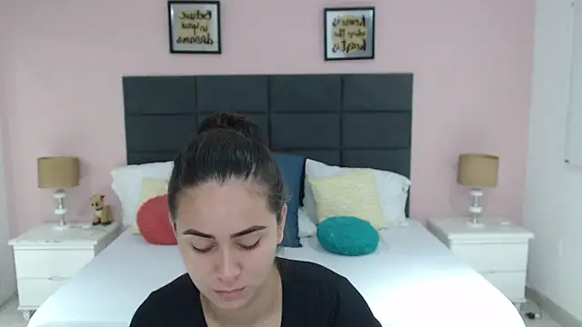 MadisonJenner online show from 23, 1, 2025