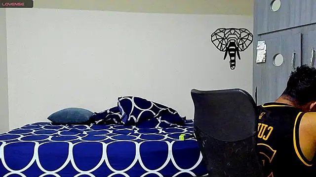 Big furry bear13 online show from 26, 2, 2025