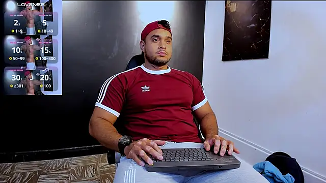 Snapshot of Big_furry_bear13 chatting on 31, 3, 2026 Big furry bear13 online show from 31, 3, 2026