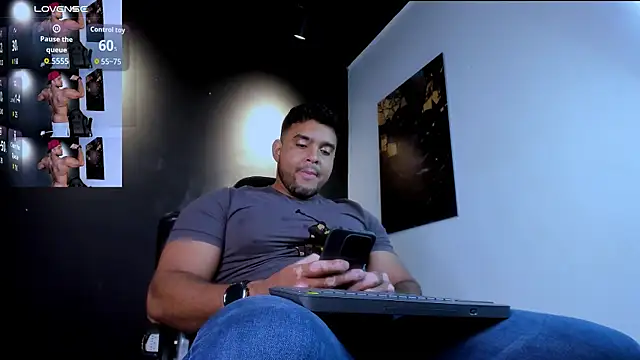 Snapshot of Big_furry_bear13 chatting on 9, 4, 2026 Big furry bear13 online show from 9, 4, 2026