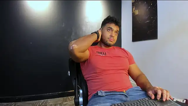 Snapshot of Big_furry_bear13 chatting on 11, 4, 2026 Big furry bear13 online show from 11, 4, 2026