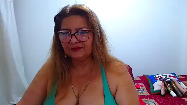 maturehot649 online show from 18, 12, 2025