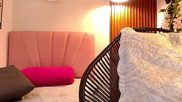 angela santana  online show from 3, 1, 2025